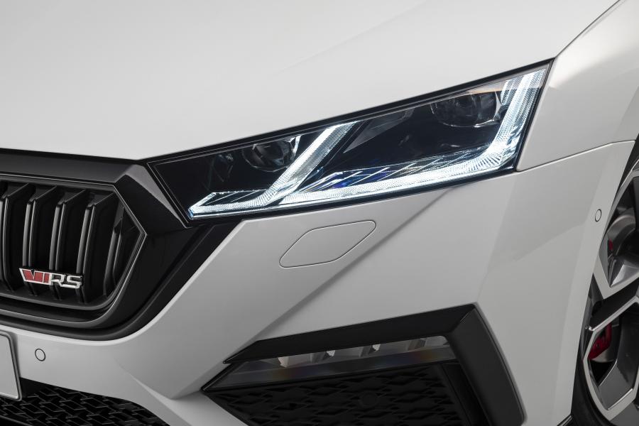 Детали экстерьера Skoda Octavia RS iV 2020 года  (WW) (фото 15 из 40)